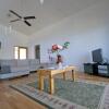 Отель Hill Top Retreat Self Contained Accomodation, фото 1
