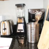 Отель Gorgeous One - 2Bdrm Home-Metro and Pkg. nearby, фото 12