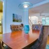 Отель Bold 3br/3.5ba 3-story Home in Vandy Area by Domio, фото 10