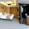 Отель Super 8 by Wyndham Zhengzhou Weft Four Road, фото 3