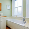 Отель Veeve  Flat Rostrevor Road Fulham, фото 7