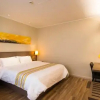 Отель Home Inn Plus Shanghai Pudong Airport Chuangsha Metro Station, фото 20