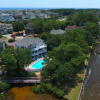 Отель Lions Den Home - 6 Br Home, фото 15