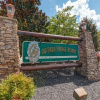 Отель Bear Creek Lodge Covered Bridge - Five Bedroom Cabin, фото 1