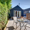 Отель Holiday Home East Hall Hill, фото 10