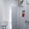 Отель RedDoorz Plus Syariah near Mall Pondok Indah, фото 15