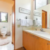 Отель Four Seasons - Three Bedroom Loft Home, фото 12