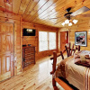 Отель Moonshine Mountain Lodge - 2 Br Cabin, фото 8