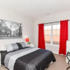 Отель ☆Updated Uptown 2br Apt + Fully Equipped/Furnished, 5 Min Downtown☆, фото 7