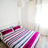 Отель Budget Split Apartment, фото 4