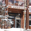 Отель River Bank Lodge 1 Bedroom Apartment by Key to the Rockies, фото 1
