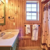 Отель Chubby and Cubbys Den - Three Bedroom Cabin, фото 12