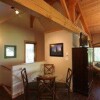 Отель Revelstoke Timber Loft B&B, фото 6