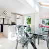 Отель Veeve  4 Bed House Chestnut Grove Balham, фото 3