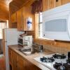 Отель Medina Lake Camping Resort Cabin 4, фото 4