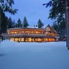 Отель Wooded Seclusion in Truckee by RedAwning в Траки