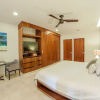 Отель TopNotch 3BR condo around corner from beach by Happy Address, фото 4
