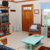 Отель Flip Flops & Pop Tops - 4 Br Home, фото 9
