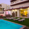 Отель Iris, Luxury Beach Front Residence, фото 12