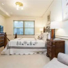Отель West End Splendor - 5 Bedrooms Home, фото 2