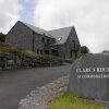 Отель Clare's Rock Self-catering Accommodation, фото 1