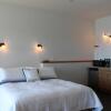Отель Cygnet Cove Suites, фото 2