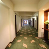 Отель OYO Premium Thaltej Cross Road SG Highway, фото 3