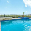 Отель Hawks Cove - Six Bedroom Home, фото 16