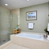 Отель Wharf 405 - 2 Br condo, фото 10