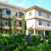 Отель Garden Courts Hotel, фото 1