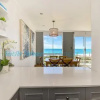 Отель Regency Court- Absolute Beachfront, фото 11