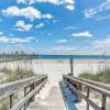 Отель Upper Unit Condo Overlooking Both the Ocean Pier and Swimming Pool by RedAwning, фото 5