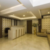 Отель OYO Premium Indiranagar Cambridge Layout, фото 1