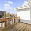 Отель ☆Updated Uptown 2br Apt + Fully Equipped/Furnished, 5 Min Downtown☆, фото 10