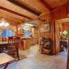 Отель The Bernstein Bear Cabin - 2 Br Cabin, фото 14