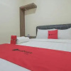 Отель Reddoorz @ Mall Nagoya Hill Batam, фото 5