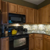Отель Black Diamond Prospector Square - Studio Condo, фото 5