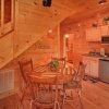 Отель Knotty Pine Delight, фото 10