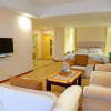 Отель Dongfang Mingzhu Hostel, фото 3