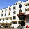 Отель Malhar Grand, фото 1