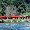 Отель Wilderness Lodge - Lake Moeraki в Bruce Bay