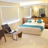 Отель OYO Premium Chappan Dukan Suites, фото 1