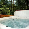 Отель Rivendell Creekside Cabin - 3 Br Cabin, фото 10