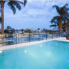 Отель T E Peters Waterfront Holiday Home, фото 10