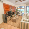 Отель Absolute Beachfront Family Holiday Home, фото 3