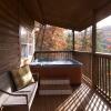 Отель Gatlinburg/Pigeon Forge area - Secluded Luxury Cabin Nature's Romance, фото 10