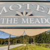 Отель Motel in the Meadow, фото 1