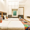 Отель FabHotel Sai Village Sushant Lok, фото 3