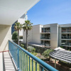Отель Scarborough Seaside Apartment 217, фото 6