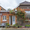 Отель Veeve 4 Bedroom House With A Studio In Primrose Hill, фото 1